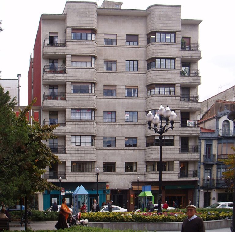 Edificio de viviendas (plaza del Instituto)