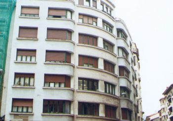 Edificio de viviendas para los señores Aranceta